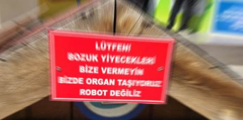 Eskişehir'de ilginç uyarı: Robot değiliz 