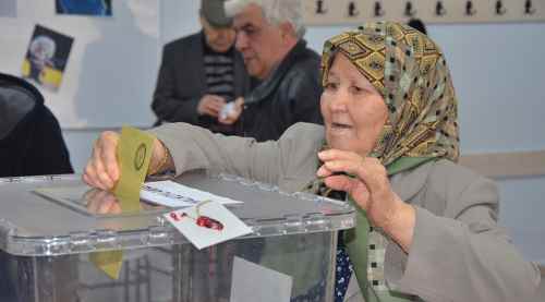 Eskişehir'de ilk oylar atıldı