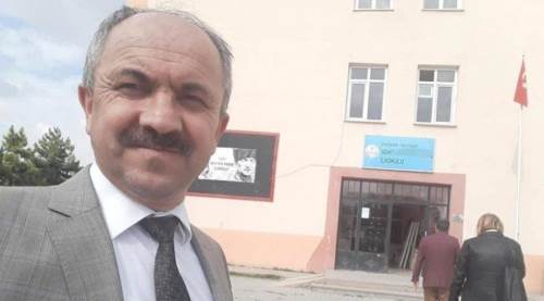 Eskişehir'de ilkokul müdüründen tepki çeken mesaj