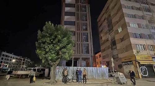 Eskişehir'de inşaatın 7’nci katına çıkıp polisi alarma geçirdi: Amacı bakın ne çıktı...