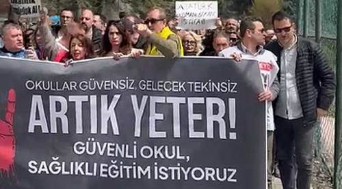 Eskişehir'de iş bıraktılar: Öğretmenler Siverek'teki dehşeti protesto ediyor!