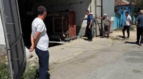 Eskişehir'de işçi makinenin içine düştü!