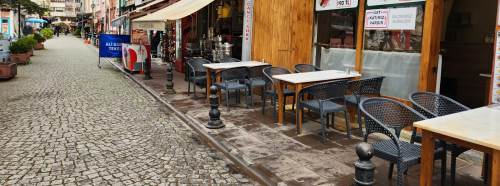 Eskişehir’de işletmelerin kaldırım işgali yayalar çileden çıkardı!