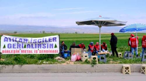Eskişehir'de işten atılan 21 işçi eyleme başladı