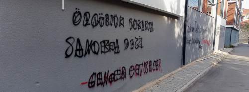 Eskişehir’de izinsiz yazılar kent estetiğini bozuyor!