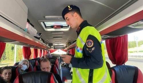 Eskişehir'de jandarma ekiplerinden ‘Düzensiz Göçle Mücadele’ denetimi