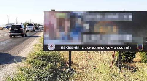 Eskişehir'de jandarma ekiplerinden tabelalı uyarı