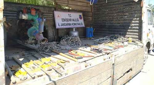 Eskişehir'de jandarmanın dikkati ile 5 hırsız yakalandı