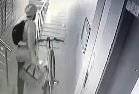 Eskişehir'de jet hızında hırsızlık: Girmesiyle çıkması bir oldu