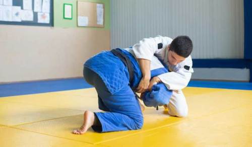 Eskişehir'de judo eğitimleri sürüyor