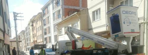 Eskişehir'de kaçak elektrik ihbarı ekipleri harekete geçirdi