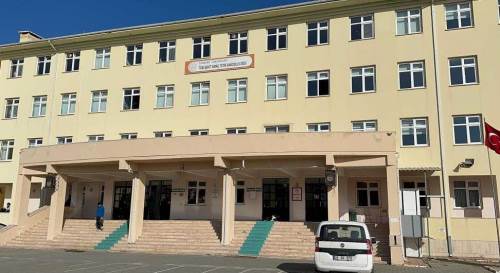 Eskişehir'de kaçak öğrenci kendini hastanelik etti! 