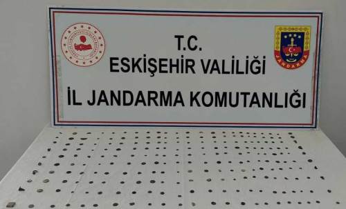 Eskişehir’de kaçakçılık operasyonu: Roma dönemi eserleriyle...