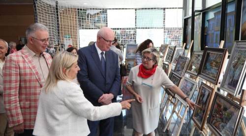 Eskişehir'de Kağıt Rölyef Atölyesi kursiyerleri tablolarını sergiliyor