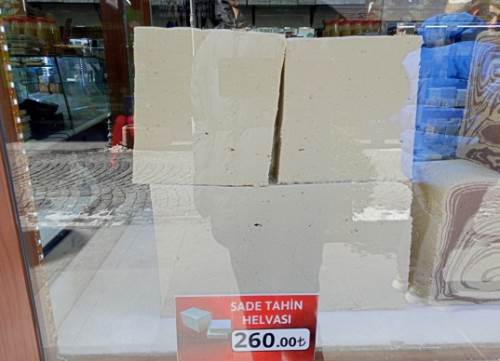 Eskişehir'de kahvaltılık helvaya ilgi yoğun