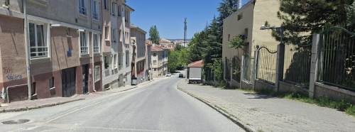 Eskişehir’de kaldırım işgali sürüyor: Vatandaş tepkili
