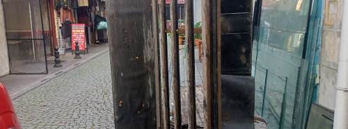 Eskişehir'de kaldırım işgali yayaların geçişini zorlaştırıyor!