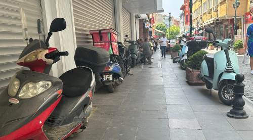 Eskişehir'de kaldırım sorunu büyüyor!