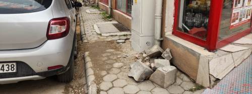 Eskişehir'de kaldırımlar alarm veriyor: Yayalar risk altında!
