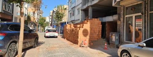 Eskişehir'de kaldırımlar işgal altında!