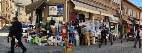 Eskişehir’de kaldırımlar işgal altında: Vatandaş denetim istiyor!