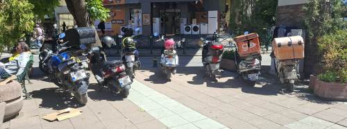 Eskişehir’de kaldırımlar motosiklet otoparkına döndü