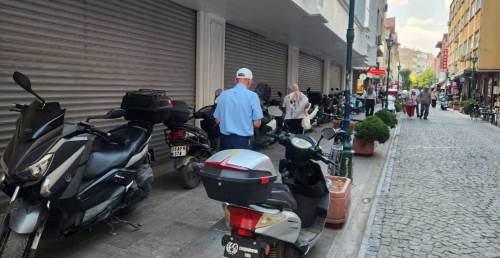 Eskişehir’de kaldırımlar motosiklet parkına döndü!