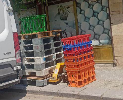 Eskişehir'de kaldırımlar yayaların değil, paletlerin oldu