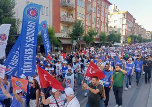 Eskişehir’de kamu işçisi alanlara indi