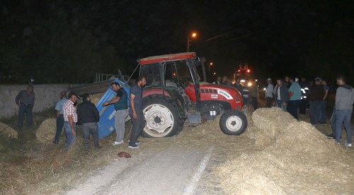 Eskişehir'de kamyon traktöre çarptı: 1 ölü, 2 yaralı