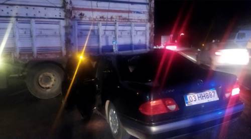 Eskişehir'de kamyonun tekerleklerine çarptı! 