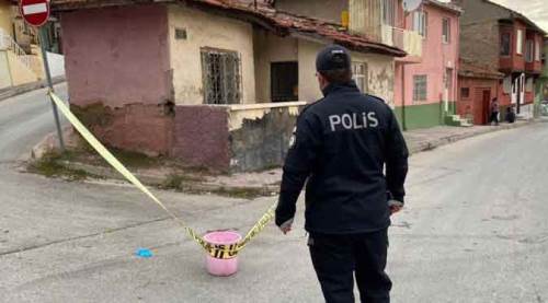 Eskişehir'de kan donduran olay: Ablasının boğazını kesti!