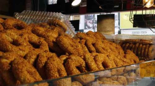 Eskişehir'de kandil simidi tezgahlarda