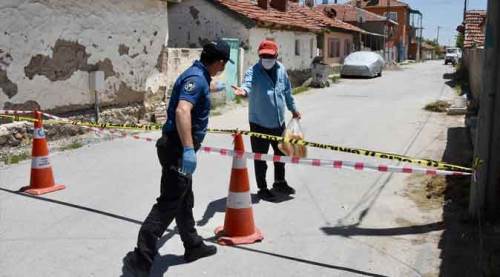 Eskişehir'de karantinaya alınan sokakta son durum: Doğum günü partisine katılınca...