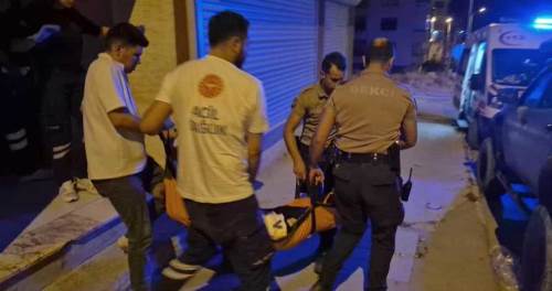 Eskişehir'de karnına bıçak saplayan kişi hastanelik oldu