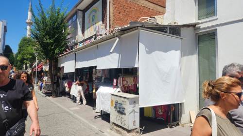 Eskişehir’de kavurucu sıcaklar esnafı zorladı