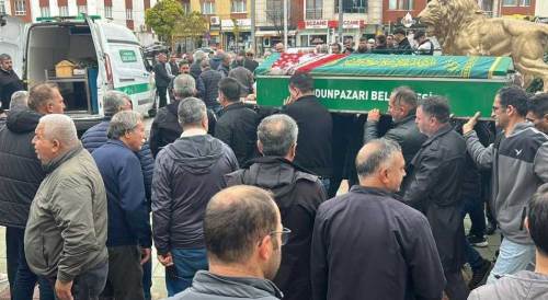 Eskişehir'de kaza yapan çocuk sürücü gözyaşlarıyla uğurlandı