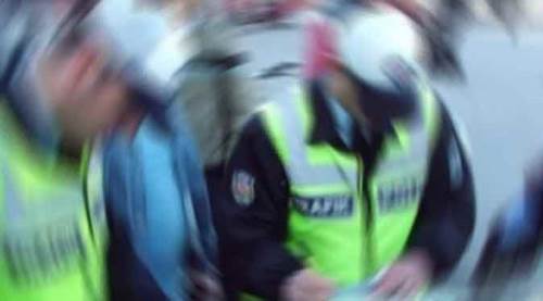 Eskişehir'de kaza yapan oğlunu korumak için...