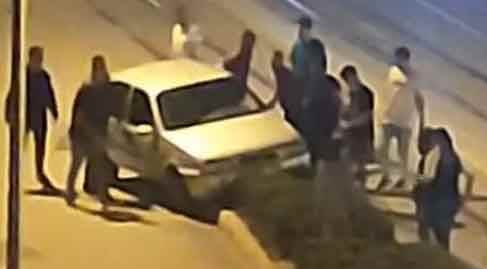 Eskişehir'de kaza yapıp refüje çıktı, onu gören vatandaşlar...
