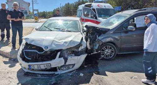 Eskişehir’de kazada 7 kişi yaralandı: Aralarında 3 çocuk da var