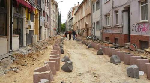 Eskişehir'de kazı engeli! Sokaklar günlerdir kapalı...