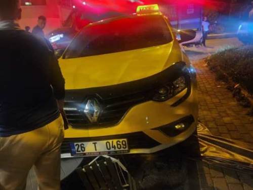 Eskişehir'de kendi aracının altında kaldı: İşte feci kazada yaşananlar...