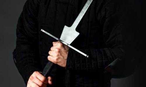 Eskişehir'de kılıçlar çekildi: Kadın-erkek bu sanatı yaşatıyor