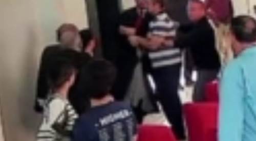 Eskişehir'de kilise pastörüne saldırı Türkiye gündeminde