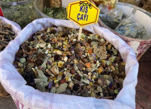 Eskişehir'de kış çayına talep artınca fiyatları yükseldi