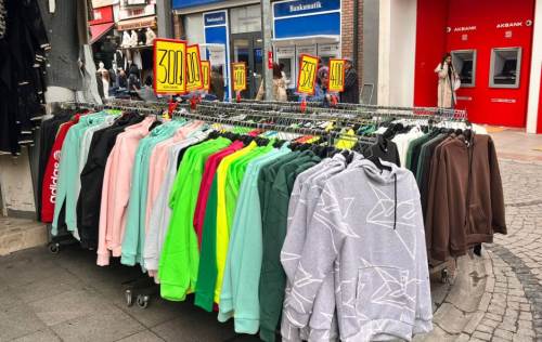 Eskişehir’de kışlık sweatler 300 liradan satışta