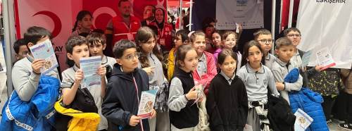 Eskişehir’de Kızılay’dan festival mesaisi! Hem ikram hem tanıtım