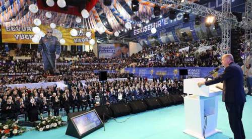 Eskişehir'de kongre orada yapıldı çünkü...