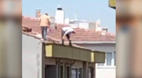 Eskişehir'de korku dolu anlar! Çatıda...