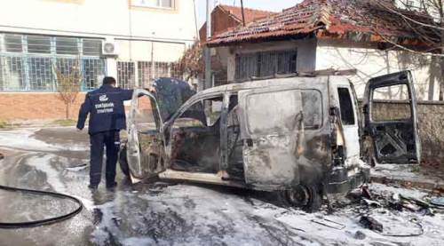Eskişehir'de korkunç ölüm! Aracını söndürmek isterken...